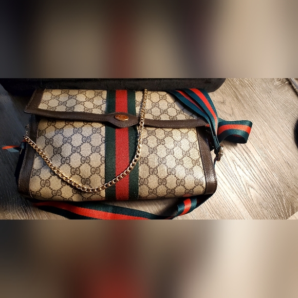 **SOLD **(Authentic Gucci Handbag - Picture 11 of 12
